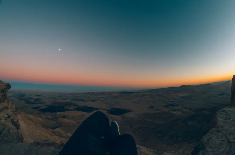 כשהשקט מדבר: מה שמטיילים אמריקאים מגלים בטבע הישראלי שהם לא ציפו למצוא
